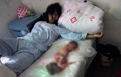 女子在家引产吃瓜视频,吃瓜群众围观引产全过程 女子在家引产吃瓜视频,吃瓜群众围观引产全过程