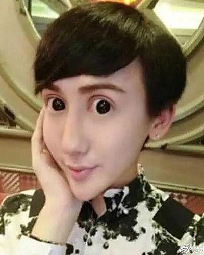 整容男网红吃瓜事件视频,揭秘网络红人背后的真相与争议 整容男网红吃瓜事件视频,揭秘网络红人背后的真相与争议