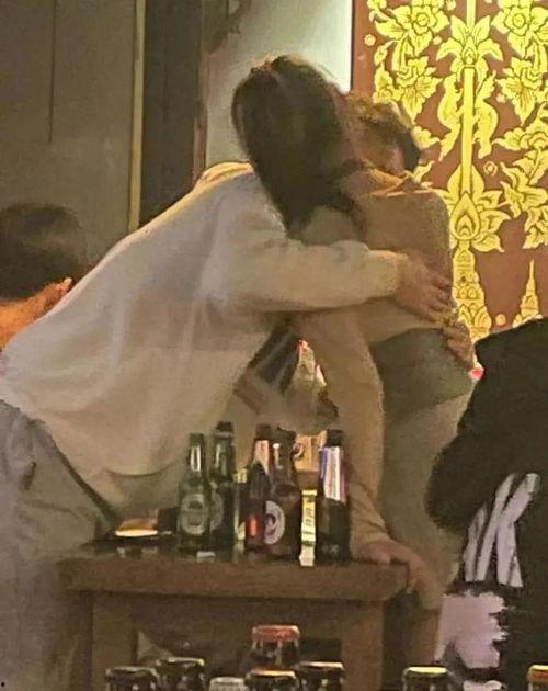 南京酒吧吃瓜视频播放,揭秘现场火爆瞬间 南京酒吧吃瓜视频播放,揭秘现场火爆瞬间