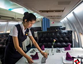 长龙航空空姐吃瓜视频,空中美食瞬间走红 长龙航空空姐吃瓜视频,空中美食瞬间走红