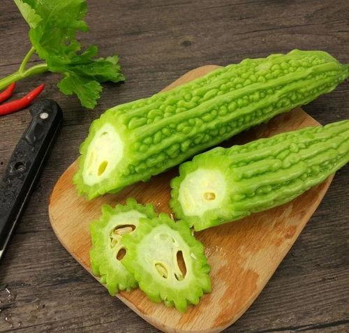 美食博主吃刺角瓜视频,博主带你领略独特口感与美味 美食博主吃刺角瓜视频,博主带你领略独特口感与美味